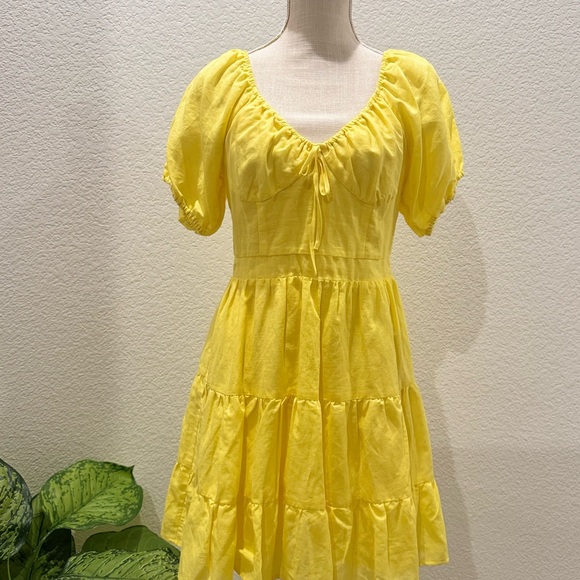 CHELSEA & VIOLET Buttercup Yellow Linen Mini Dress. Size M - Picture 2 of 5